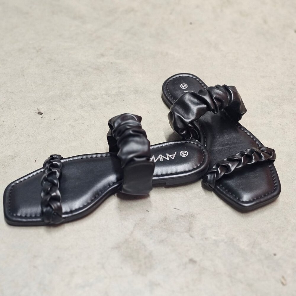 Black Square-Toe Sandals With Braided Strap & Ruched Detail